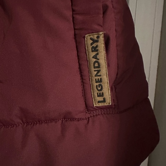 Legendary Whitetails Puffer Vest - Picture 2 of 6